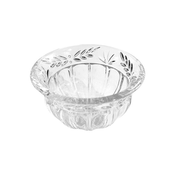 VTG Noritake Lead Crystal Bowl with Leaf Design* - Picture 3 of 4